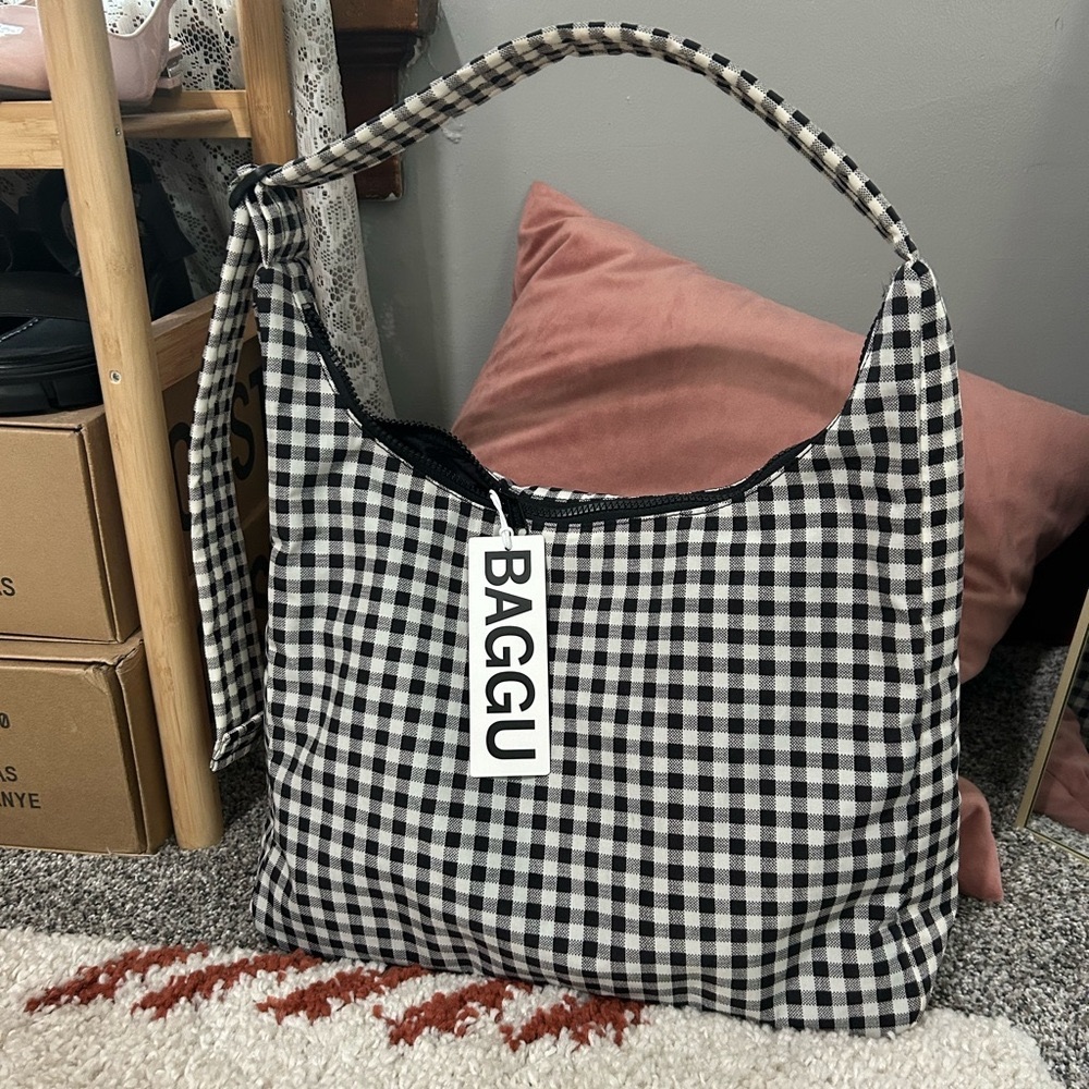 Baggu gingham shoulder bag